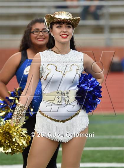 Thumbnail 1 in Clemens @ MacArthur [Douglas] photogallery.
