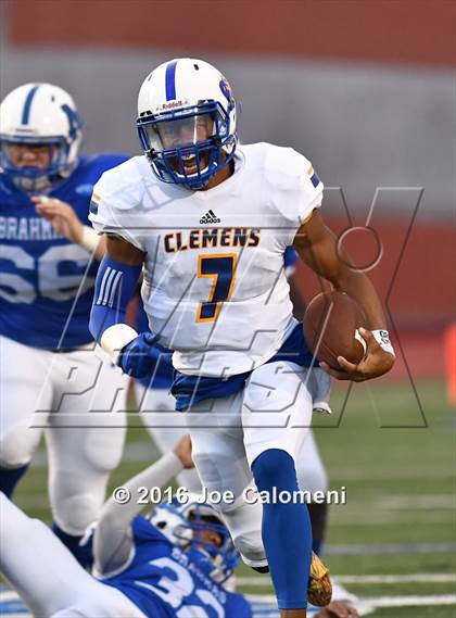 Thumbnail 1 in Clemens @ MacArthur [Douglas] photogallery.
