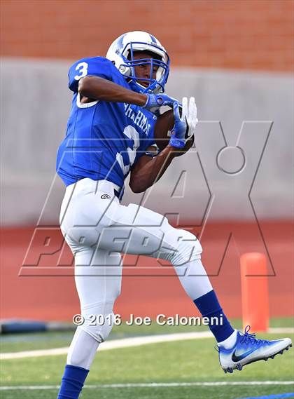 Thumbnail 1 in Clemens @ MacArthur [Douglas] photogallery.