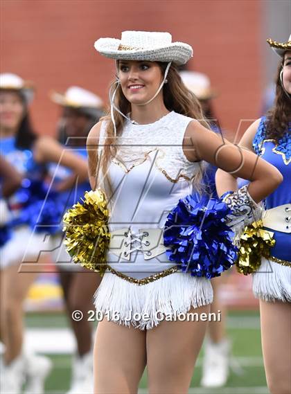 Thumbnail 3 in Clemens @ MacArthur [Douglas] photogallery.
