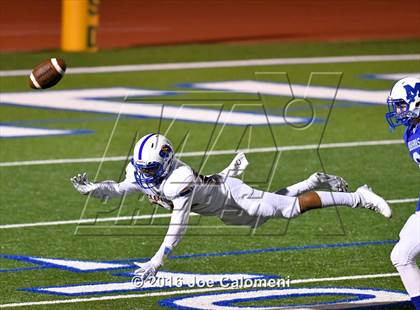 Thumbnail 1 in Clemens @ MacArthur [Douglas] photogallery.