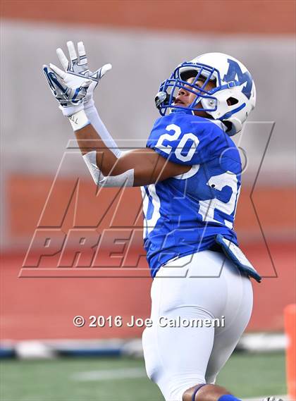 Thumbnail 2 in Clemens @ MacArthur [Douglas] photogallery.