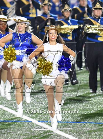 Thumbnail 2 in Clemens @ MacArthur [Douglas] photogallery.