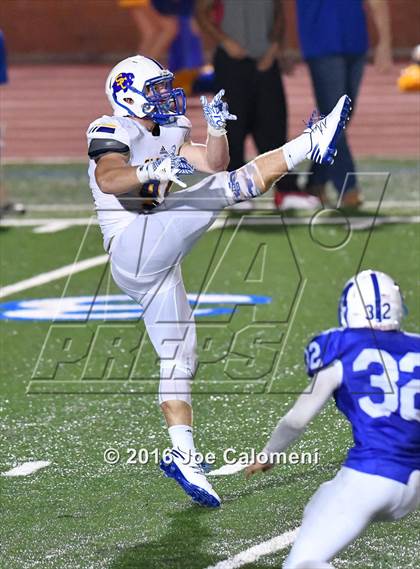 Thumbnail 2 in Clemens @ MacArthur [Douglas] photogallery.