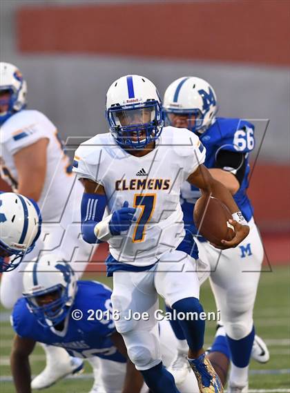 Thumbnail 2 in Clemens @ MacArthur [Douglas] photogallery.
