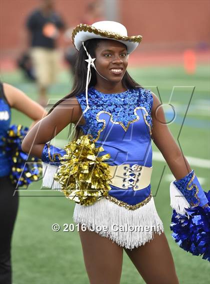 Thumbnail 2 in Clemens @ MacArthur [Douglas] photogallery.