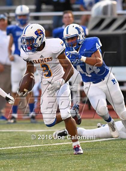 Thumbnail 3 in Clemens @ MacArthur [Douglas] photogallery.
