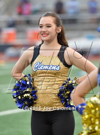 Thumbnail 2 in Clemens @ MacArthur [Douglas] photogallery.