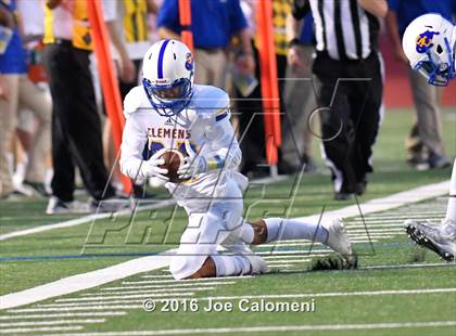 Thumbnail 1 in Clemens @ MacArthur [Douglas] photogallery.