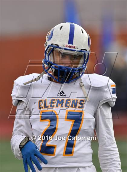 Thumbnail 1 in Clemens @ MacArthur [Douglas] photogallery.