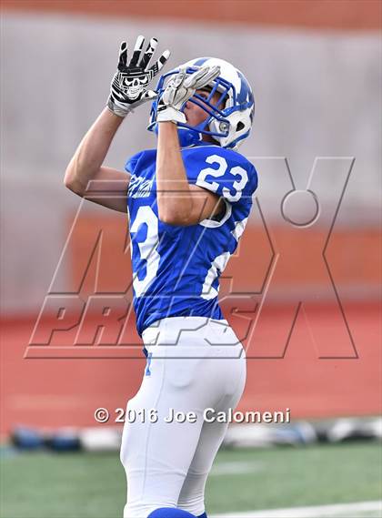 Thumbnail 1 in Clemens @ MacArthur [Douglas] photogallery.