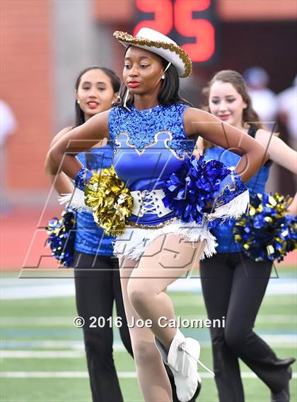 Thumbnail 3 in Clemens @ MacArthur [Douglas] photogallery.