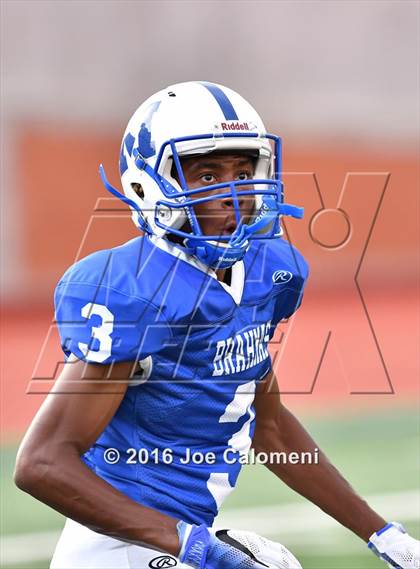 Thumbnail 1 in Clemens @ MacArthur [Douglas] photogallery.