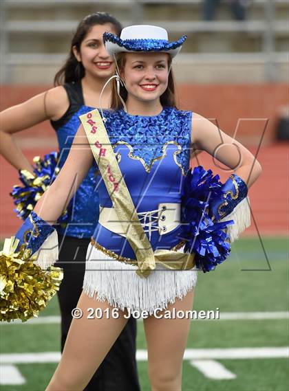 Thumbnail 1 in Clemens @ MacArthur [Douglas] photogallery.