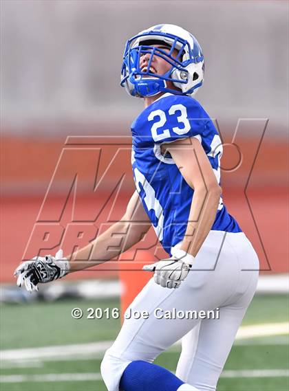 Thumbnail 2 in Clemens @ MacArthur [Douglas] photogallery.