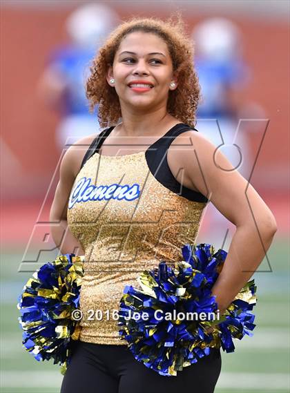 Thumbnail 2 in Clemens @ MacArthur [Douglas] photogallery.