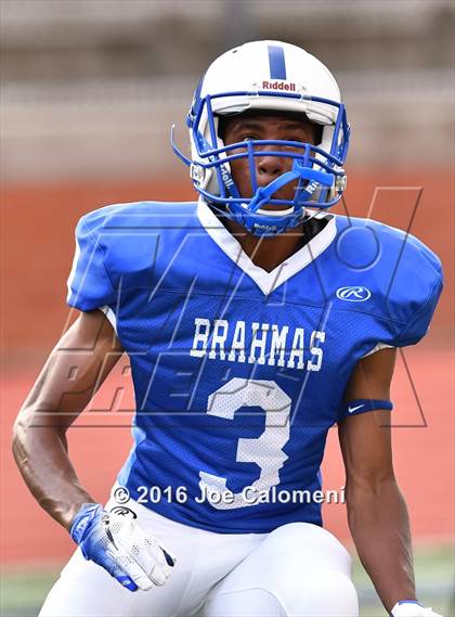 Thumbnail 2 in Clemens @ MacArthur [Douglas] photogallery.