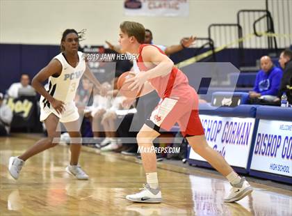 Thumbnail 2 in Mater Dei vs. Putnam City West (Tarkanian Classic) photogallery.
