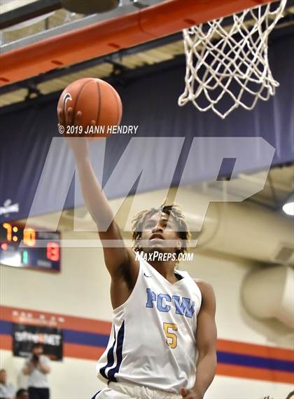 Thumbnail 3 in Mater Dei vs. Putnam City West (Tarkanian Classic) photogallery.