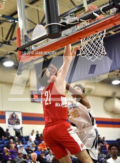 Thumbnail 1 in Mater Dei vs. Putnam City West (Tarkanian Classic) photogallery.