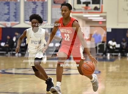 Thumbnail 3 in Mater Dei vs. Putnam City West (Tarkanian Classic) photogallery.