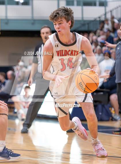 Thumbnail 3 in Hoggard vs. New Hanover photogallery.