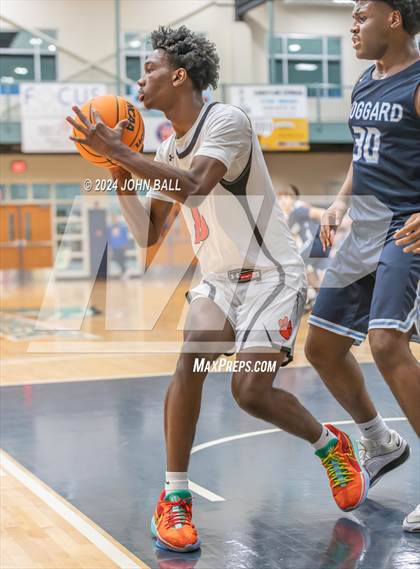 Thumbnail 2 in Hoggard vs. New Hanover photogallery.