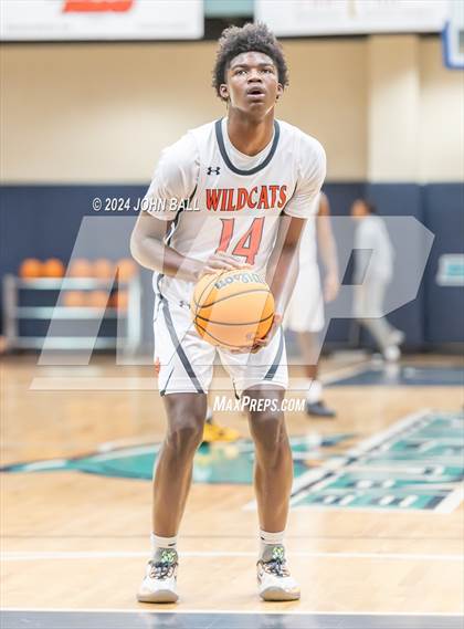 Thumbnail 3 in Hoggard vs. New Hanover photogallery.