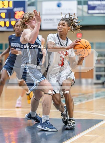 Thumbnail 3 in Hoggard vs. New Hanover photogallery.