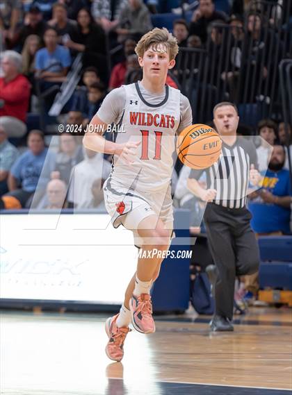 Thumbnail 1 in Hoggard vs. New Hanover photogallery.