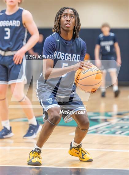 Thumbnail 2 in Hoggard vs. New Hanover photogallery.