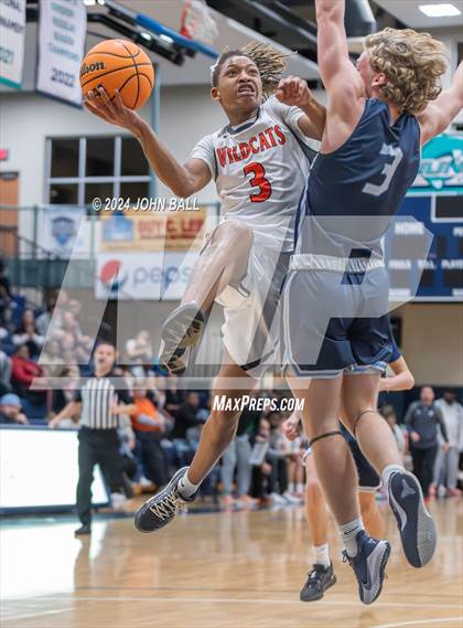 Thumbnail 3 in Hoggard vs. New Hanover photogallery.