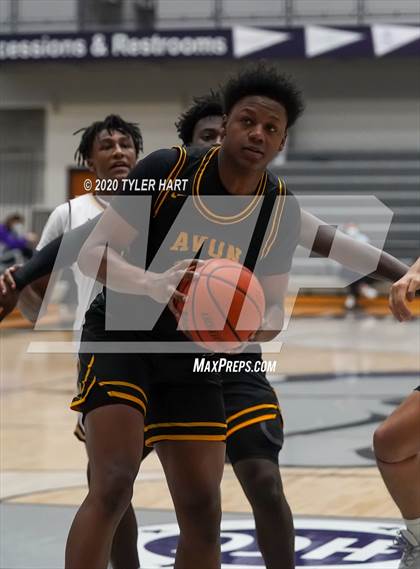 Thumbnail 3 in Brebeuf Jesuit Preparatory vs Avon (Sneakers for Santa Shootout) photogallery.