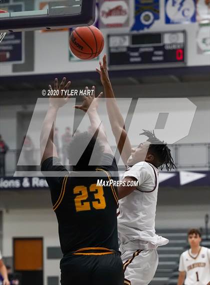 Thumbnail 3 in Brebeuf Jesuit Preparatory vs Avon (Sneakers for Santa Shootout) photogallery.