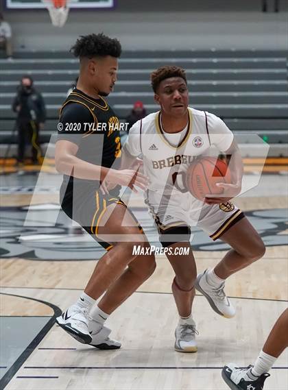 Thumbnail 2 in Brebeuf Jesuit Preparatory vs Avon (Sneakers for Santa Shootout) photogallery.