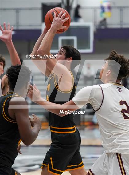 Thumbnail 3 in Brebeuf Jesuit Preparatory vs Avon (Sneakers for Santa Shootout) photogallery.