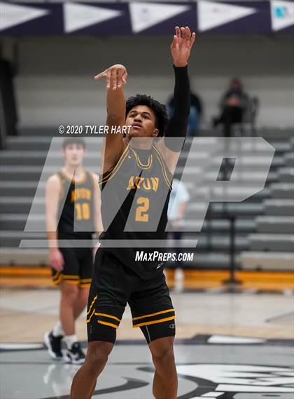 Thumbnail 2 in Brebeuf Jesuit Preparatory vs Avon (Sneakers for Santa Shootout) photogallery.