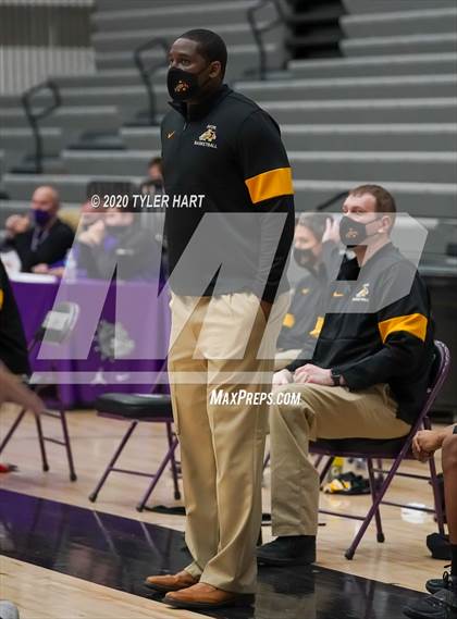 Thumbnail 2 in Brebeuf Jesuit Preparatory vs Avon (Sneakers for Santa Shootout) photogallery.