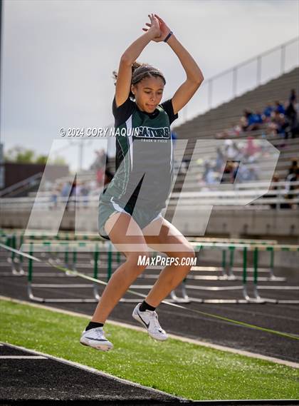 Thumbnail 1 in South Terrebonne (Gator Relays) photogallery.