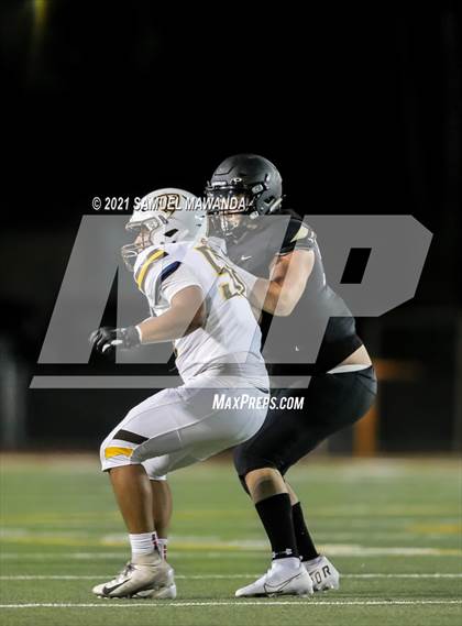 Thumbnail 2 in Crespi @  Calabasas photogallery.