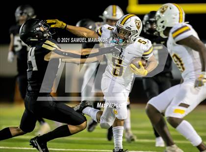 Thumbnail 3 in Crespi @  Calabasas photogallery.