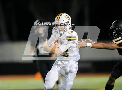 Thumbnail 2 in Crespi @  Calabasas photogallery.