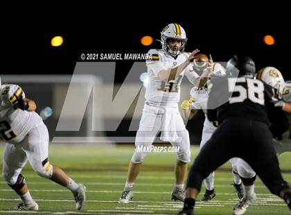 Thumbnail 1 in Crespi @  Calabasas photogallery.