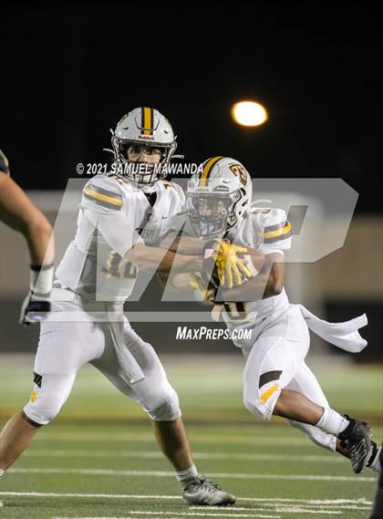Thumbnail 1 in Crespi @  Calabasas photogallery.