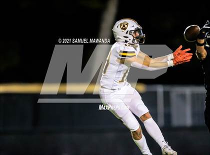 Thumbnail 1 in Crespi @  Calabasas photogallery.