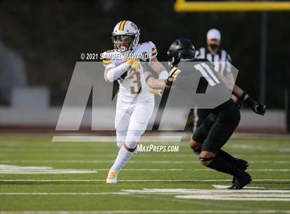 Thumbnail 3 in Crespi @  Calabasas photogallery.