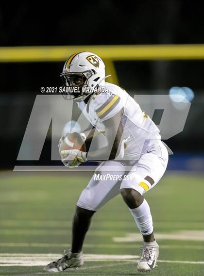 Thumbnail 2 in Crespi @  Calabasas photogallery.