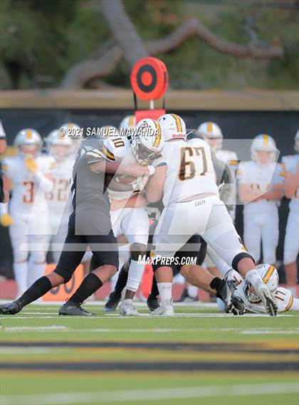 Thumbnail 3 in Crespi @  Calabasas photogallery.