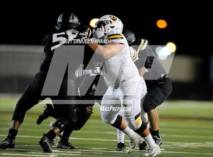 Thumbnail 2 in Crespi @  Calabasas photogallery.