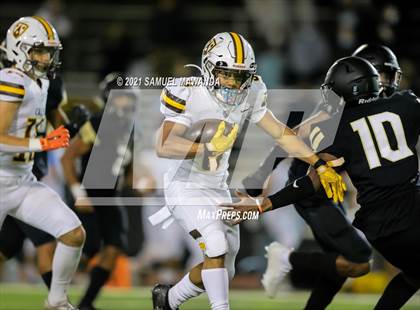 Thumbnail 3 in Crespi @  Calabasas photogallery.